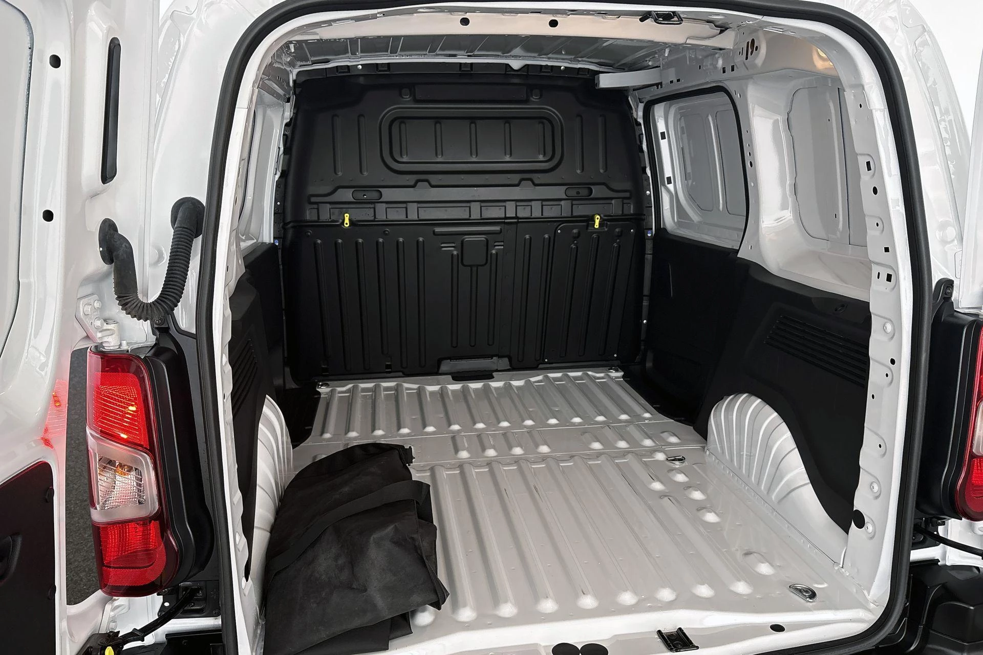 Hoofdafbeelding Peugeot e-Partner