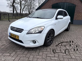 Hoofdafbeelding Kia pro_cee'd Kia pro_cee'd 1.4 CVVT X-ecutive INRUILKOOPJE  LEES TEKST!!