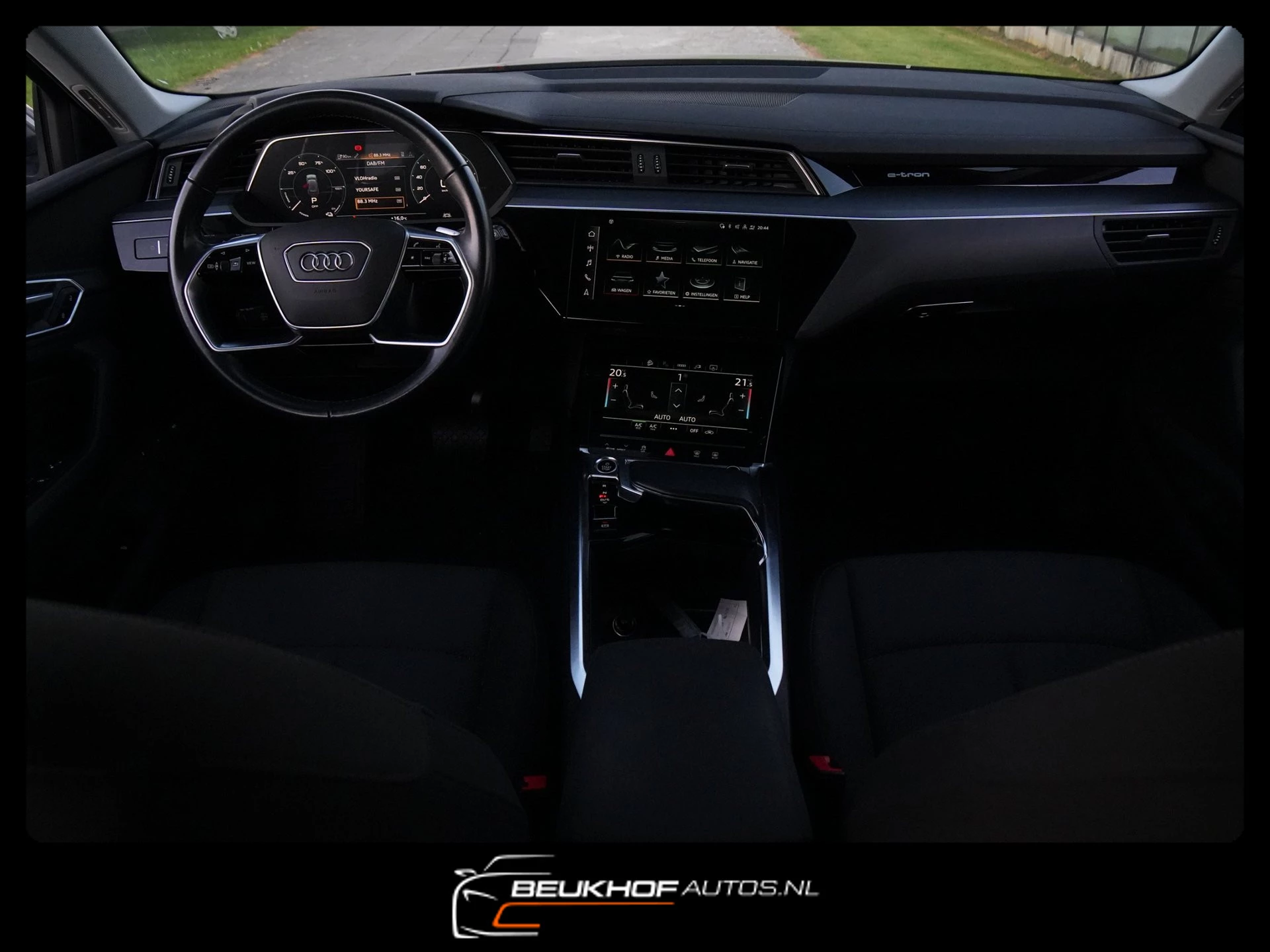 Hoofdafbeelding Audi e-tron