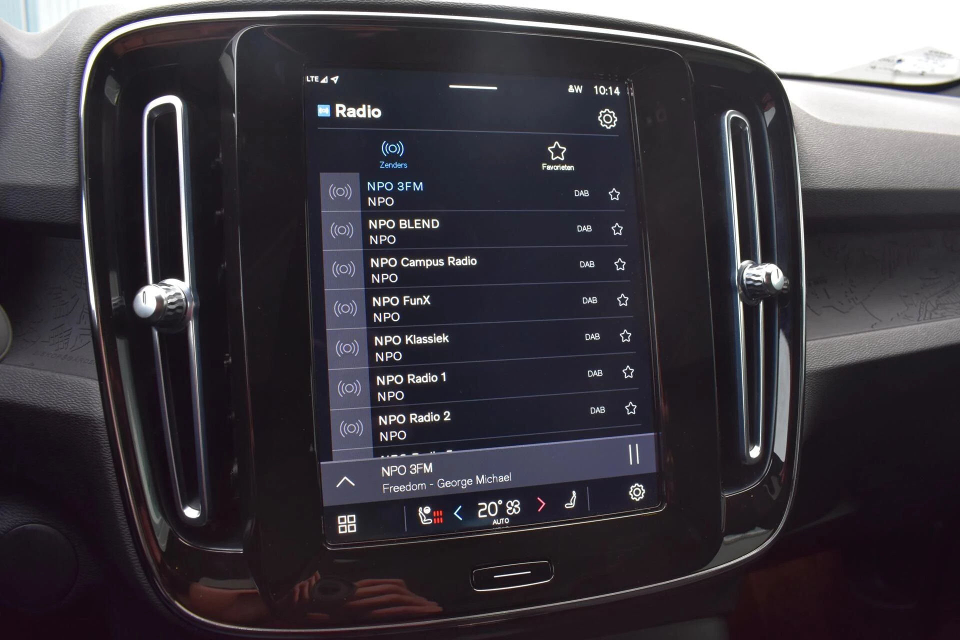 Hoofdafbeelding Volvo C40