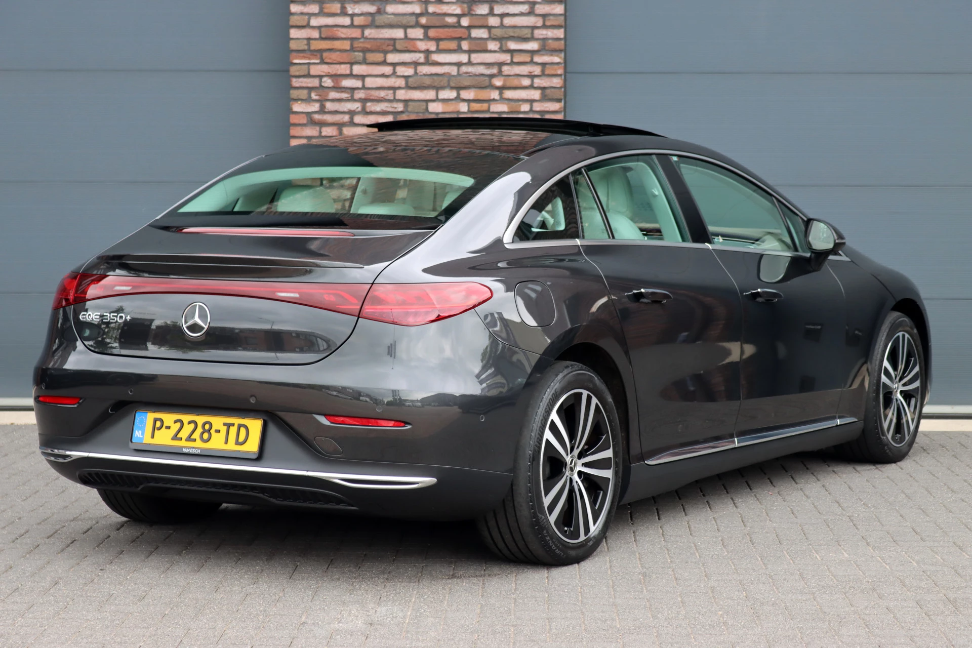 Hoofdafbeelding Mercedes-Benz EQE