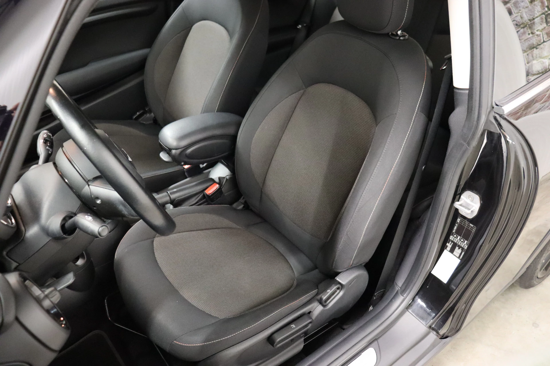 Hoofdafbeelding MINI One