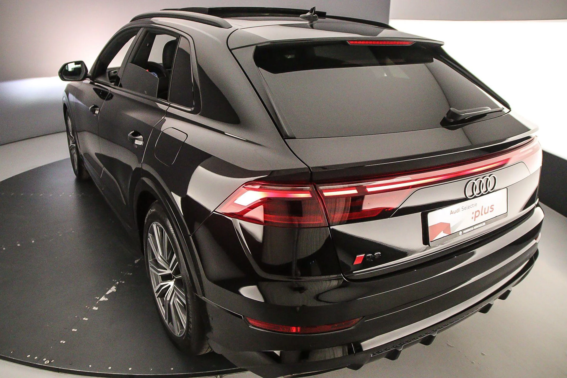 Hoofdafbeelding Audi Q8