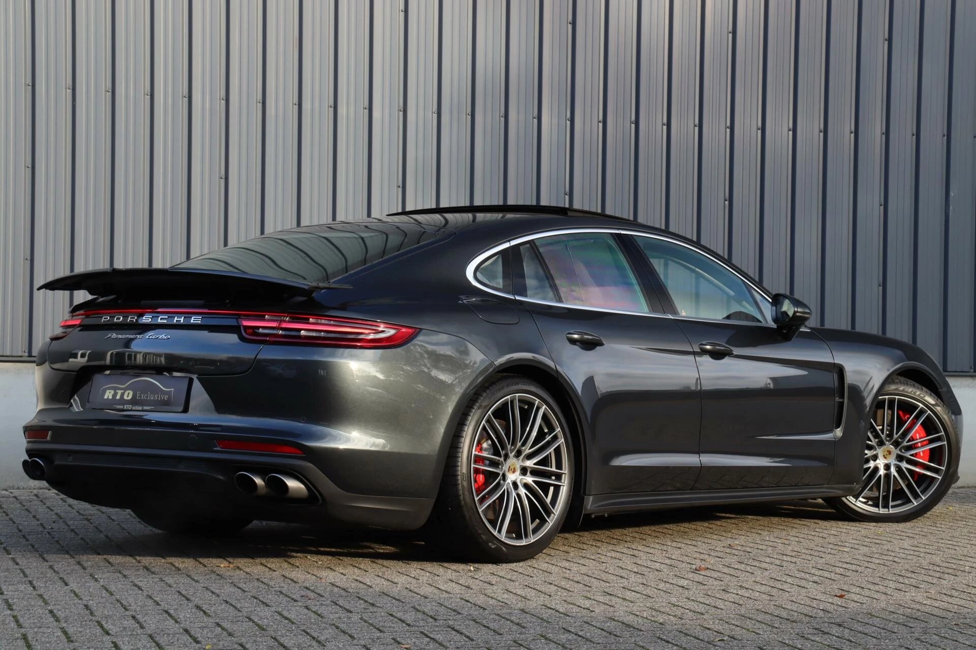 Hoofdafbeelding Porsche Panamera