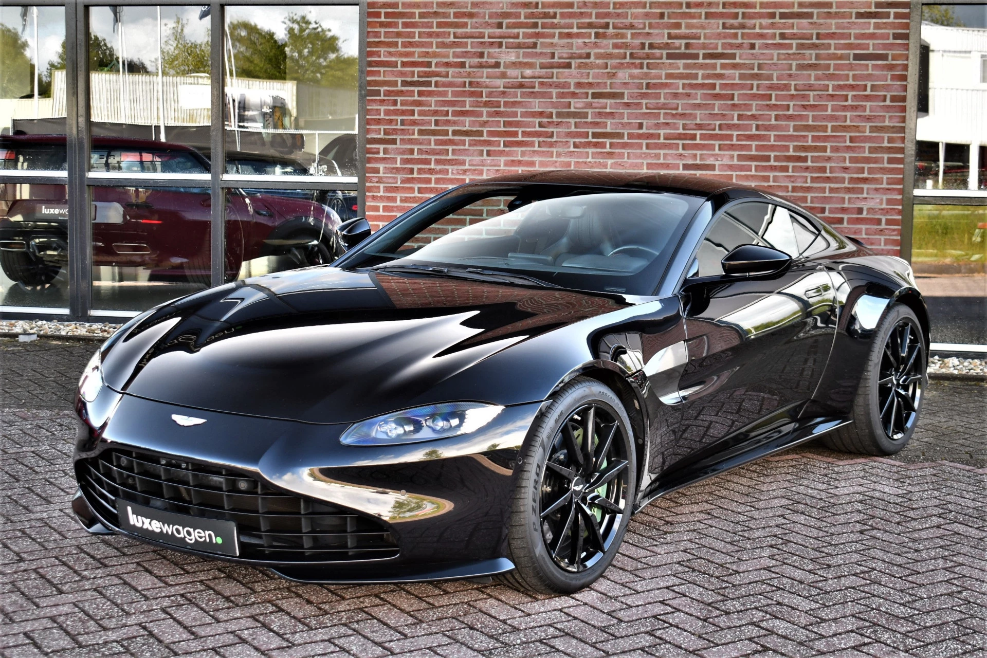 Hoofdafbeelding Aston Martin V8 Vantage