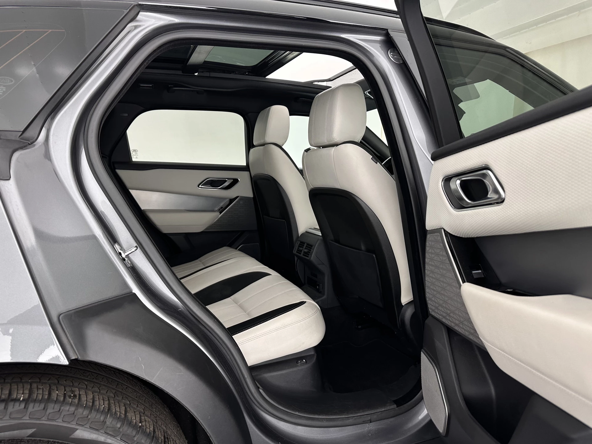 Hoofdafbeelding Land Rover Range Rover Velar