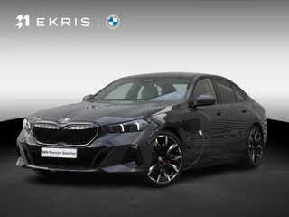 BMW 5-serie Sedan 530e | M Sportpakket Pro | Individual Lak | Panodak | Trekhaak | Head-Up | Bowers & Wilkins | Driving Assistant Plus | Parking Assistant Plus | Stoelventilatie | 21'' LMV