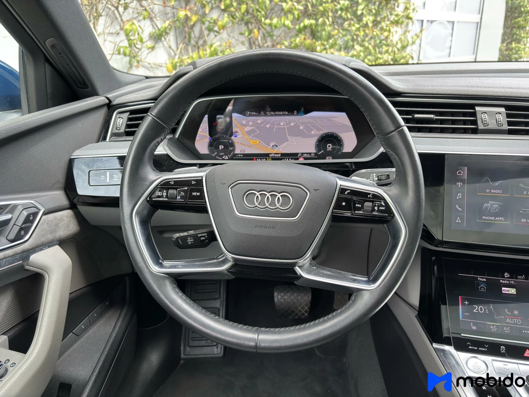Hoofdafbeelding Audi e-tron