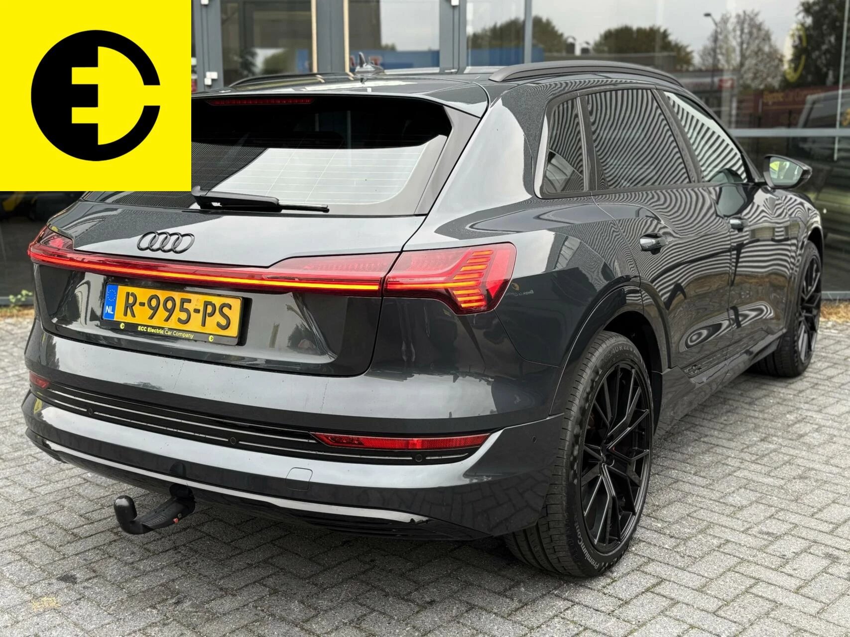 Hoofdafbeelding Audi e-tron