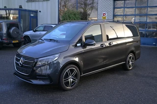 Hoofdafbeelding Mercedes-Benz V-Klasse Mercedes-Benz V-Klasse 250d 4-Matic AMG pakket DC L2 Avantgarde 4x4, Easy pack, Winter pakket, Trekhaak