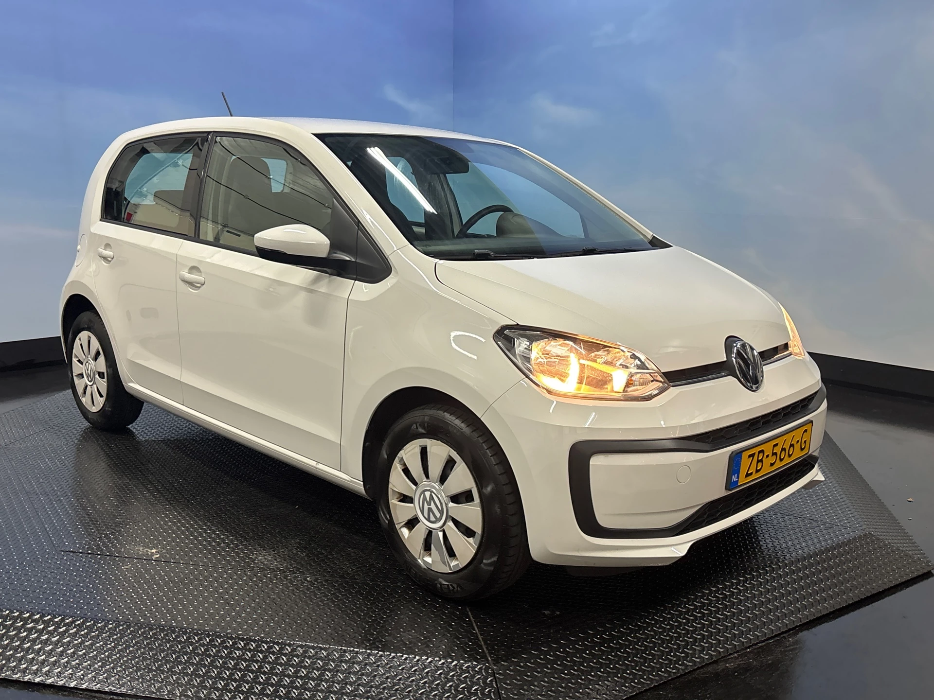 Hoofdafbeelding Volkswagen up!