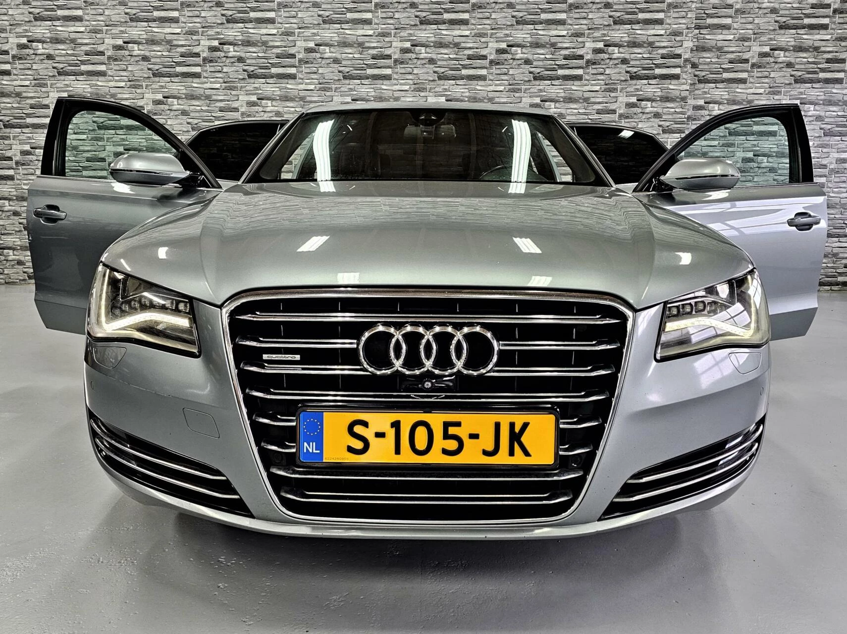 Hoofdafbeelding Audi A8
