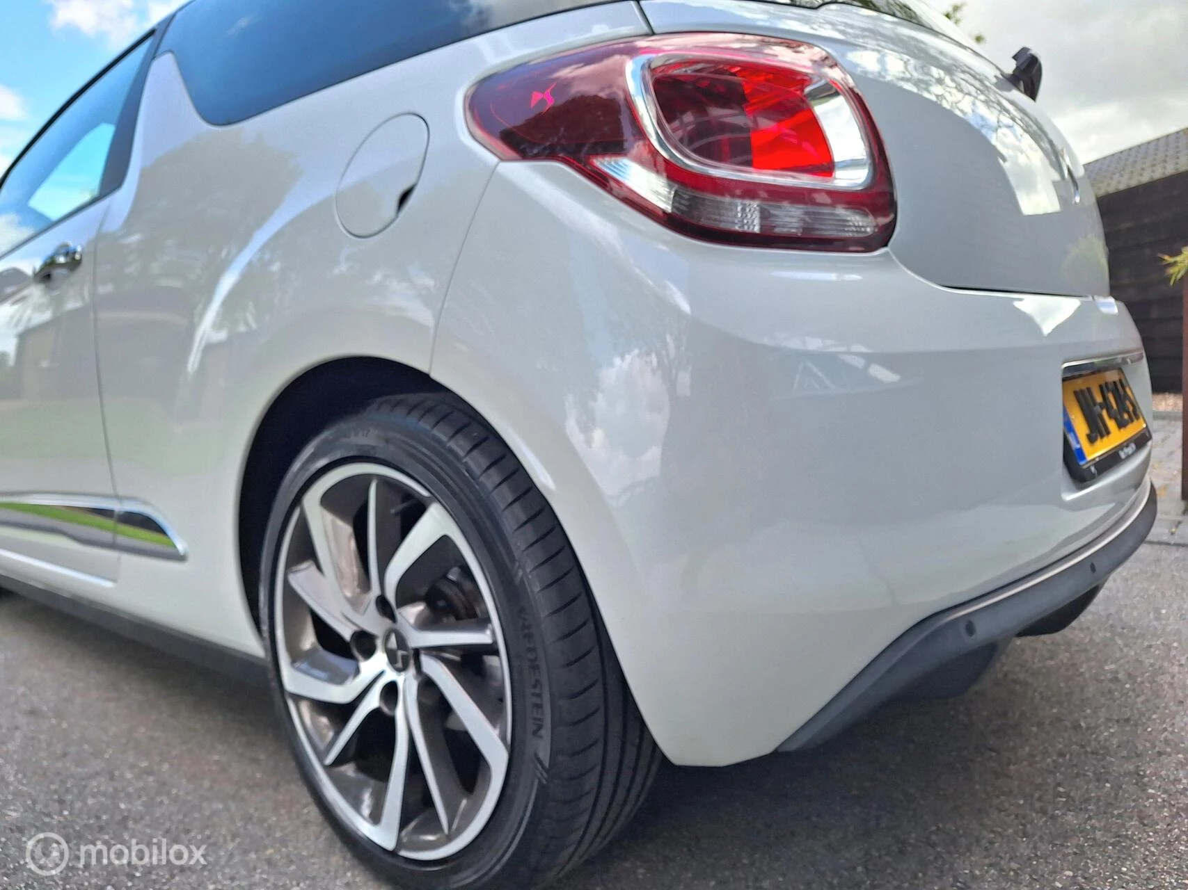Hoofdafbeelding DS DS 3