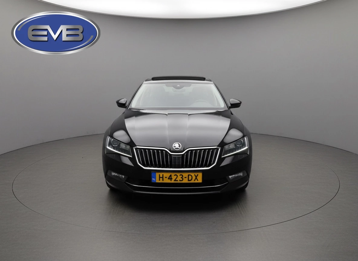 Hoofdafbeelding Škoda Superb