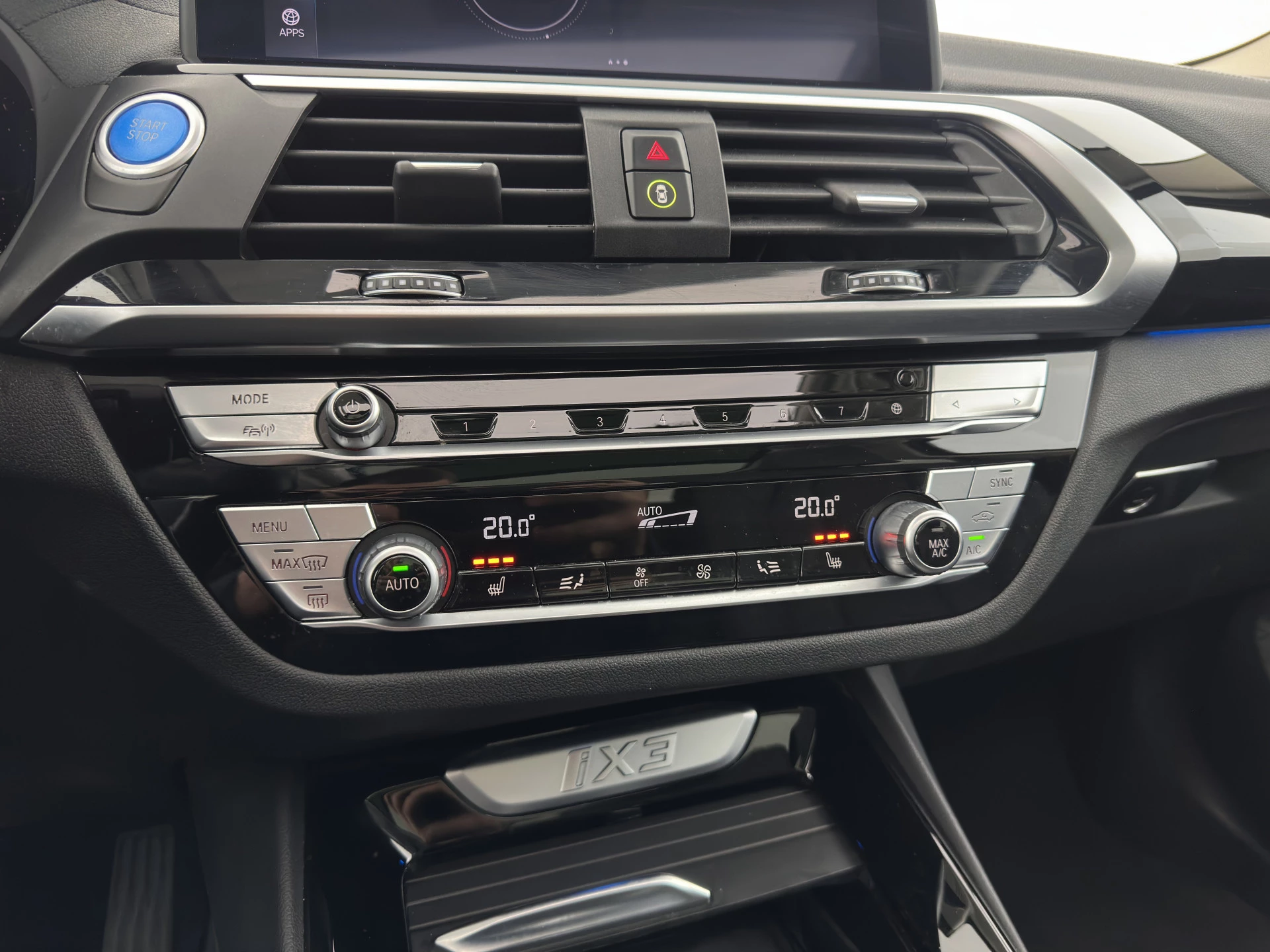 Hoofdafbeelding BMW iX3