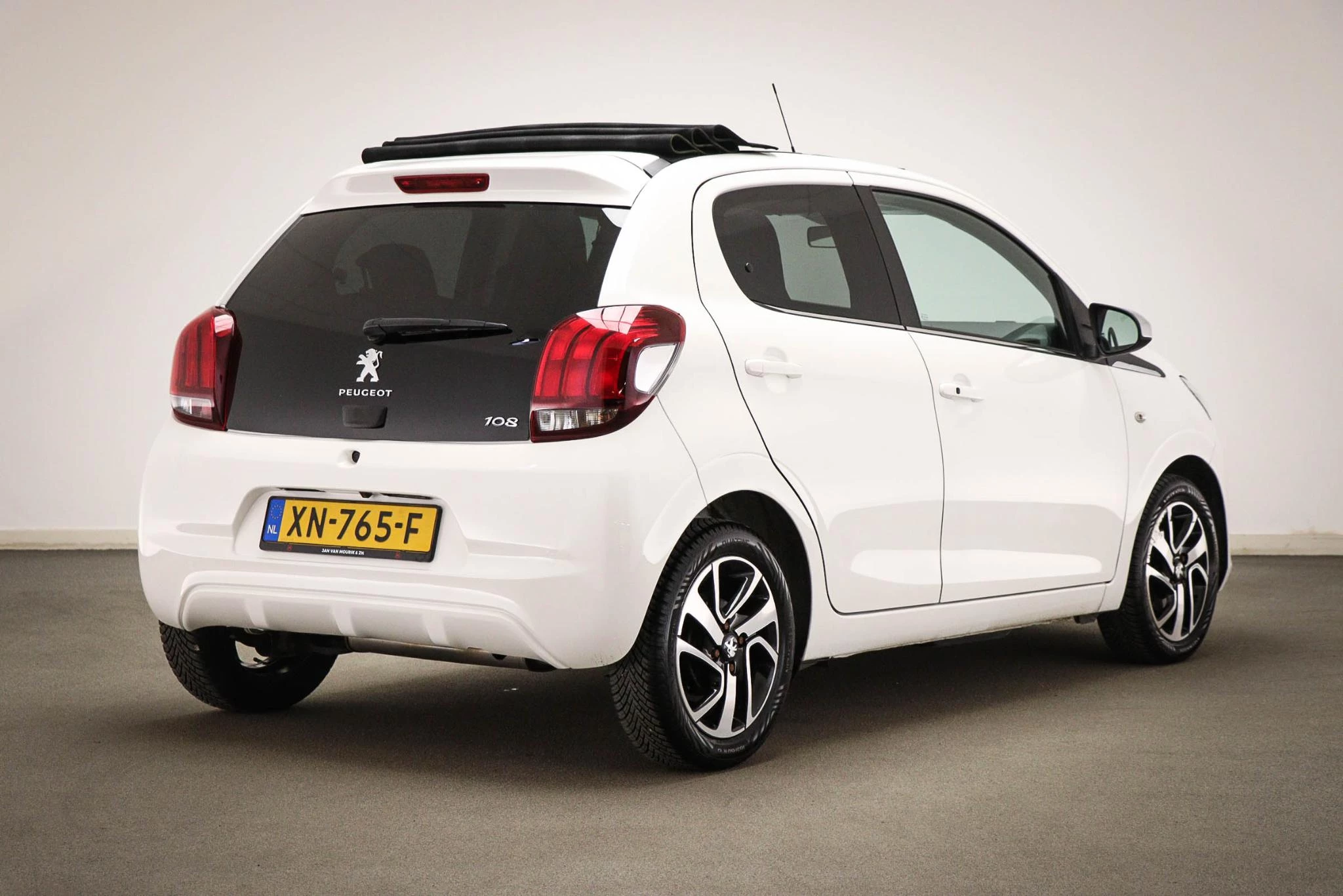 Hoofdafbeelding Peugeot 108