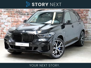 BMW X5 xDrive45e High Executive / Live Cockpit Professional / Driving Assistant / Panoramadak / Trekhaak / Luchtvering / Comfortstoelen / Laserlight / 21 Inch / Warmte Comfortpakket / Hifi / Stoelmassage / Head-Up Display / M Sportremsysteem Blau / Shadow Line