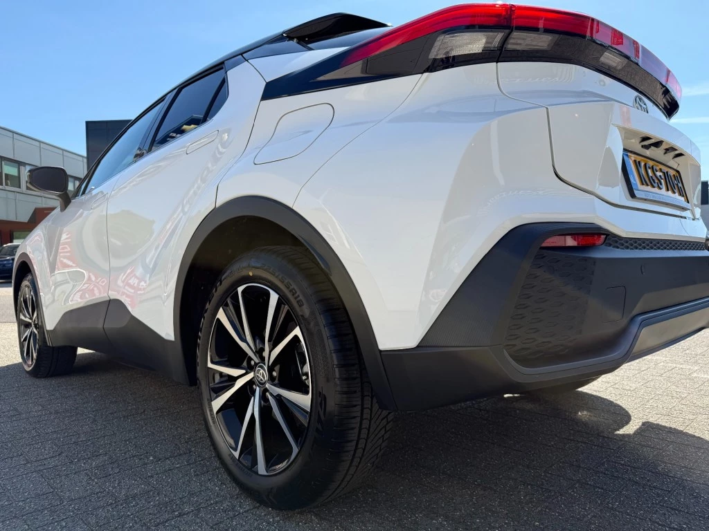 Hoofdafbeelding Toyota C-HR