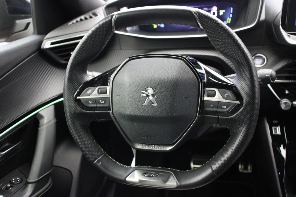 Hoofdafbeelding Peugeot e-2008