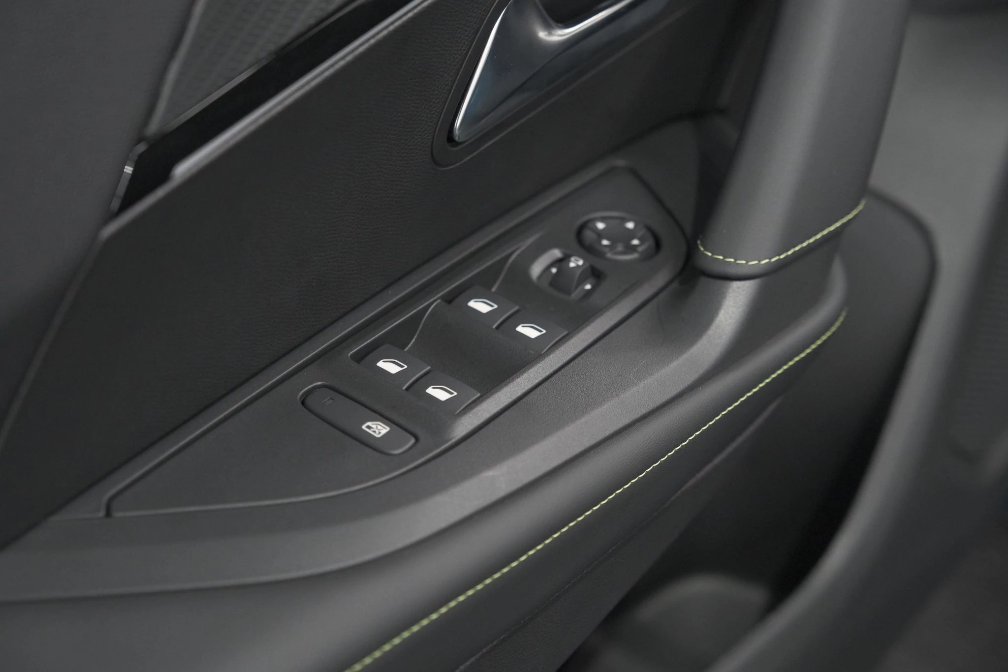 Hoofdafbeelding Peugeot e-2008