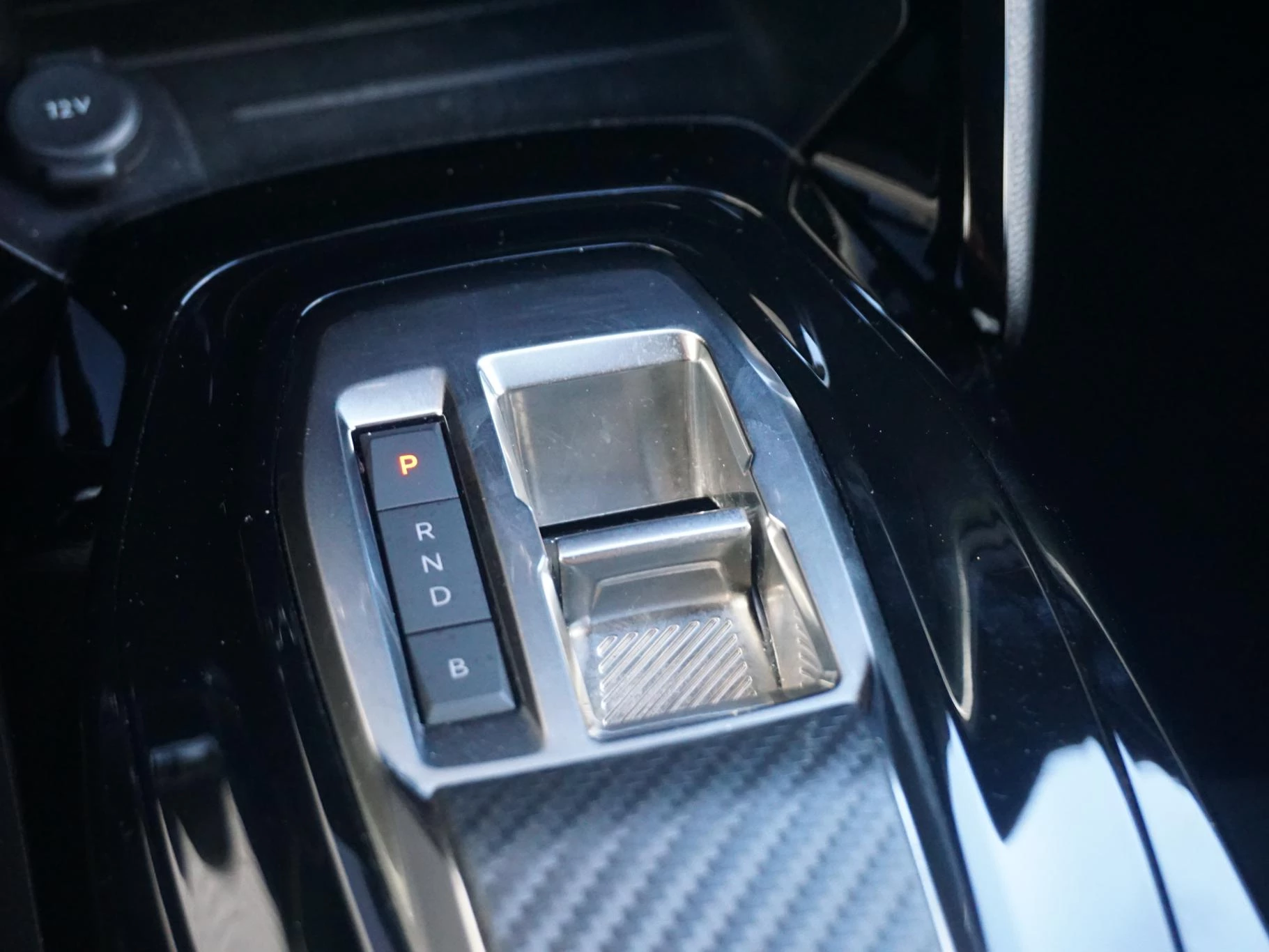 Hoofdafbeelding Peugeot e-2008