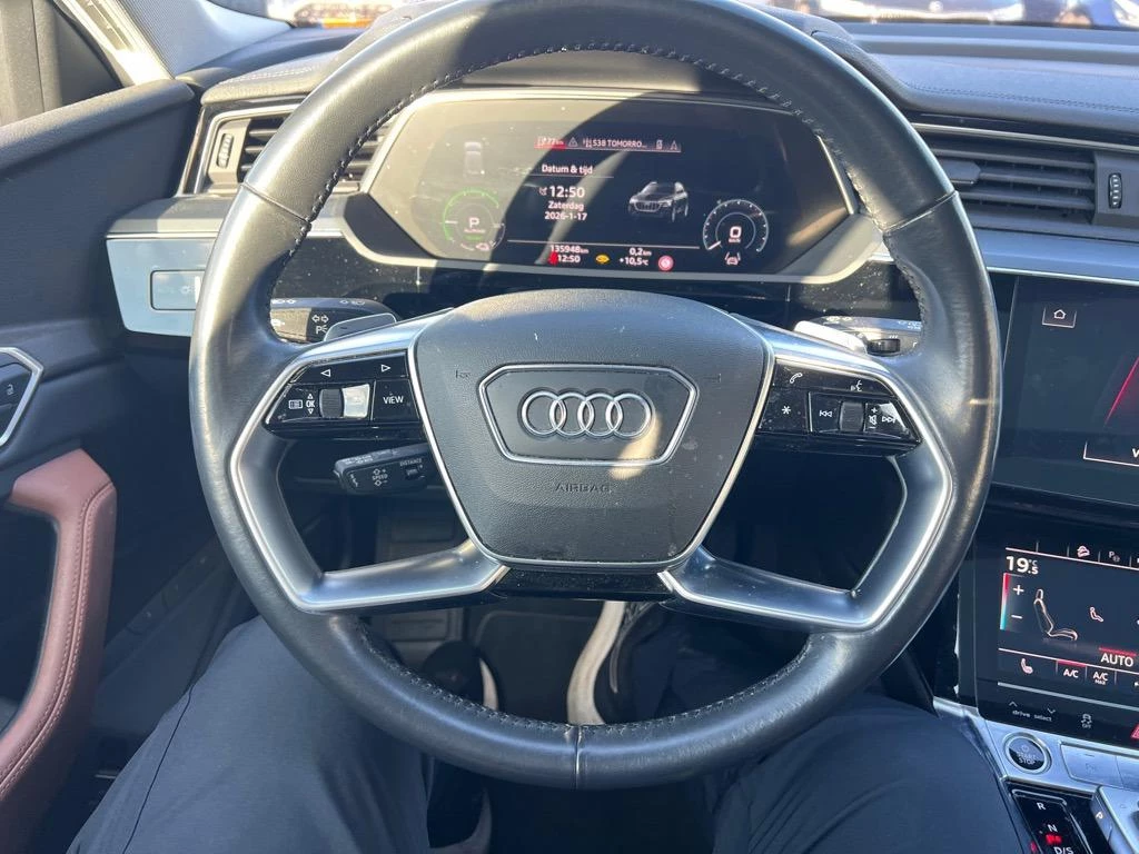 Hoofdafbeelding Audi e-tron
