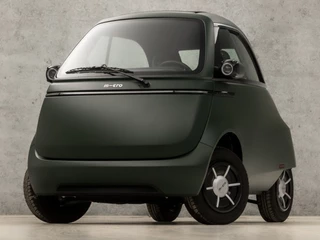 Hoofdafbeelding Microlino Competizione Microlino Competizione L7 10.5 kWh (LEASE 250,- P/M, DIRECT LEVERBAAR, NIEUW, VERSIE 2, LONDON MATT GREEN, 90 KM/H, 180KM ACTIERADIUS, NIEUW)