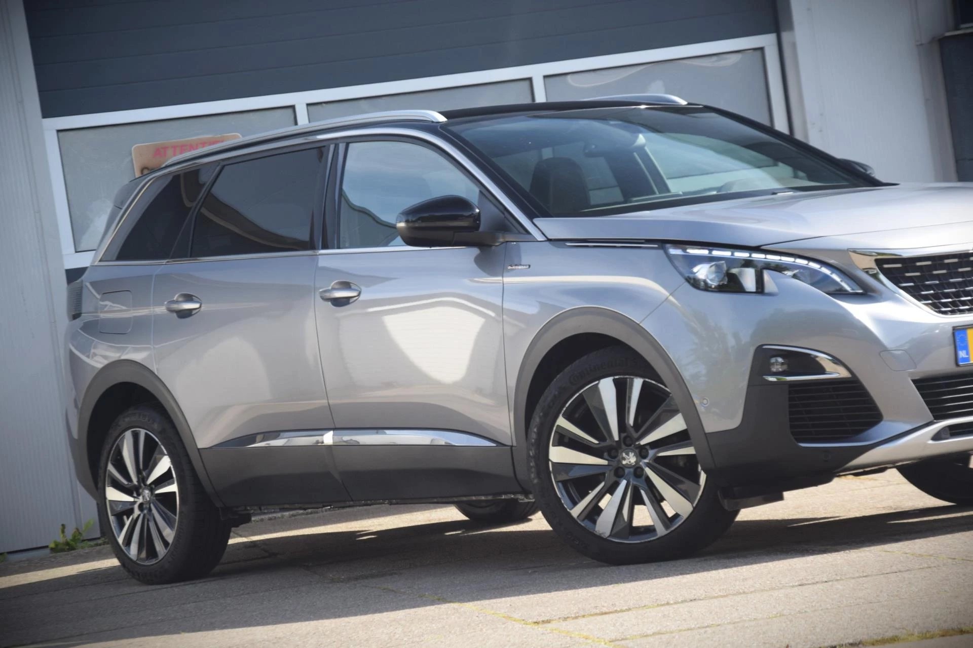 Hoofdafbeelding Peugeot 5008