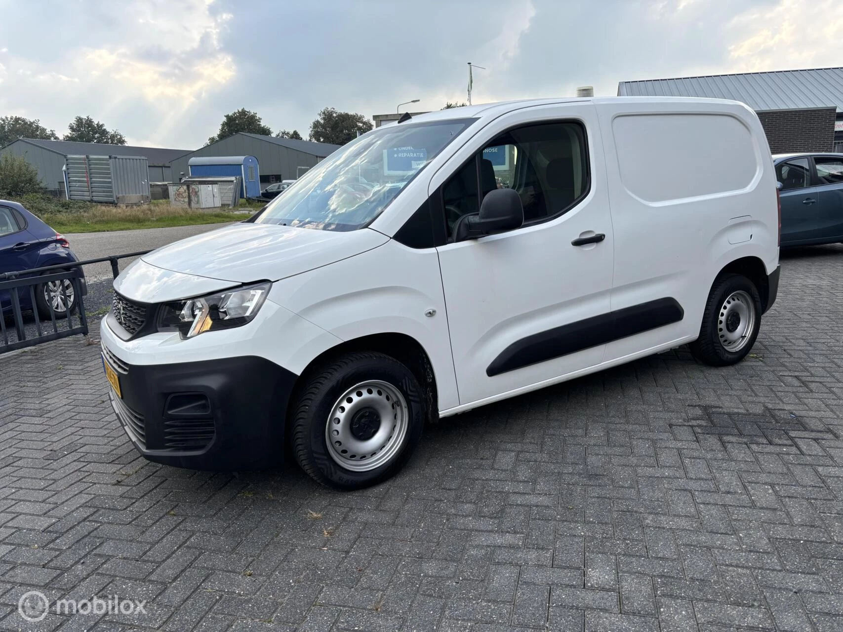 Hoofdafbeelding Peugeot Partner