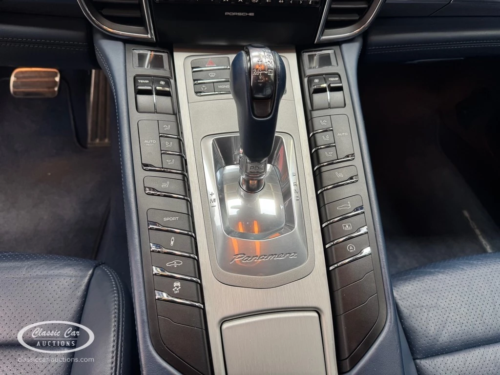 Hoofdafbeelding Porsche Panamera