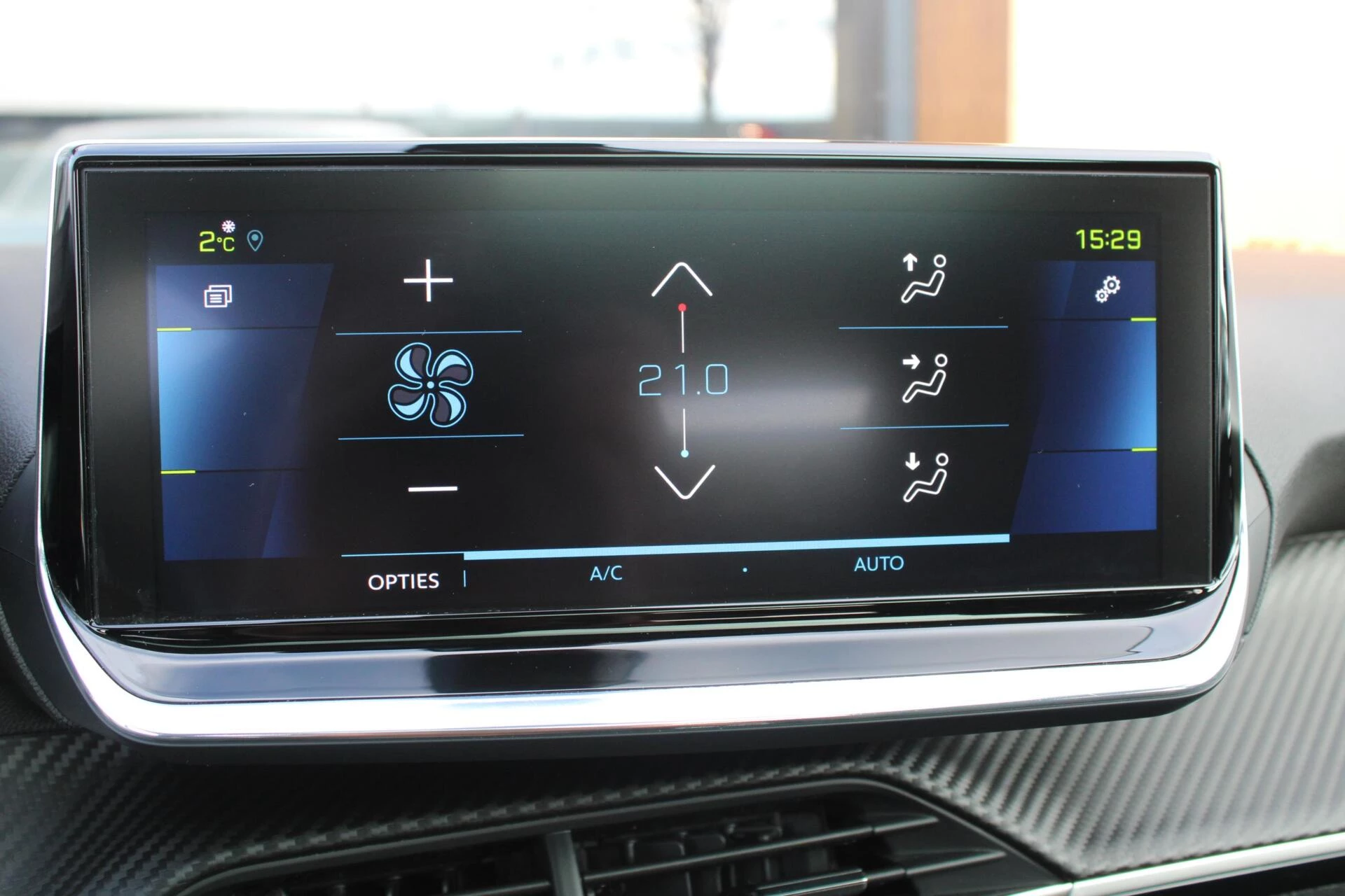 Hoofdafbeelding Peugeot e-208