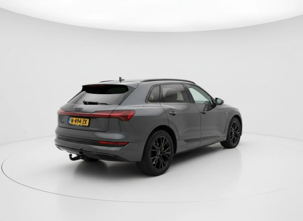 Hoofdafbeelding Audi e-tron