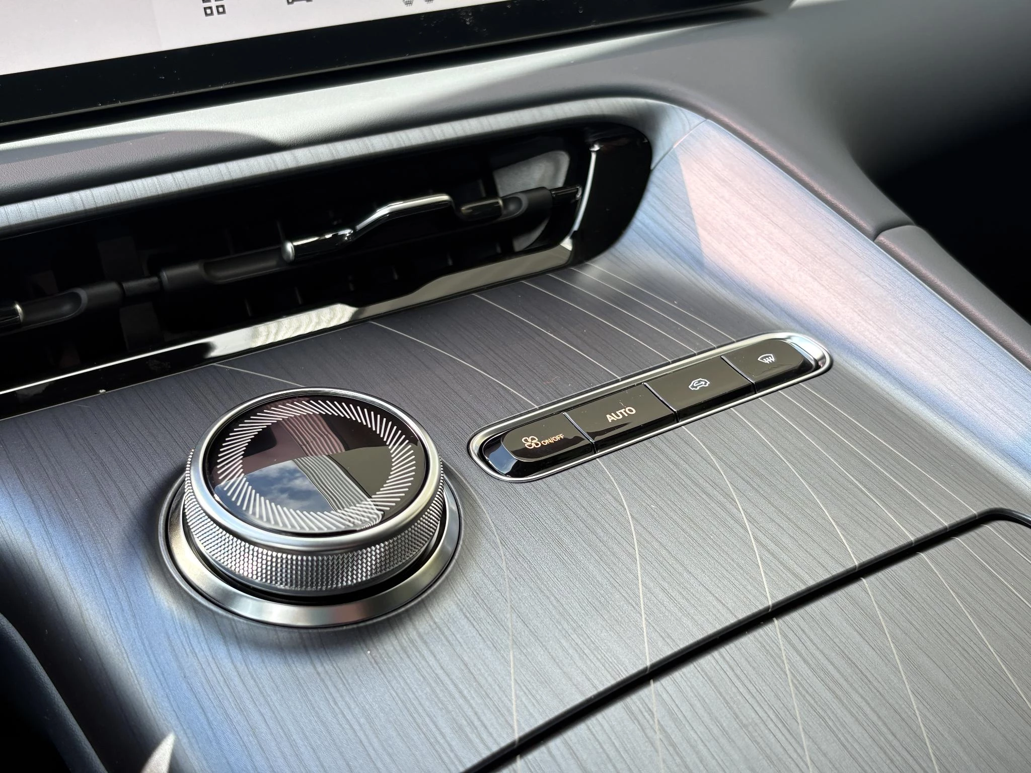 Hoofdafbeelding Geely E5
