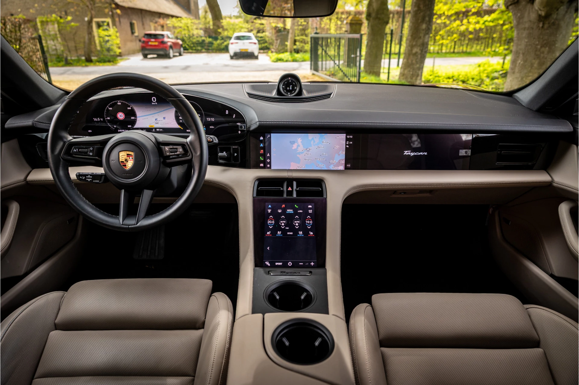 Hoofdafbeelding Porsche Taycan