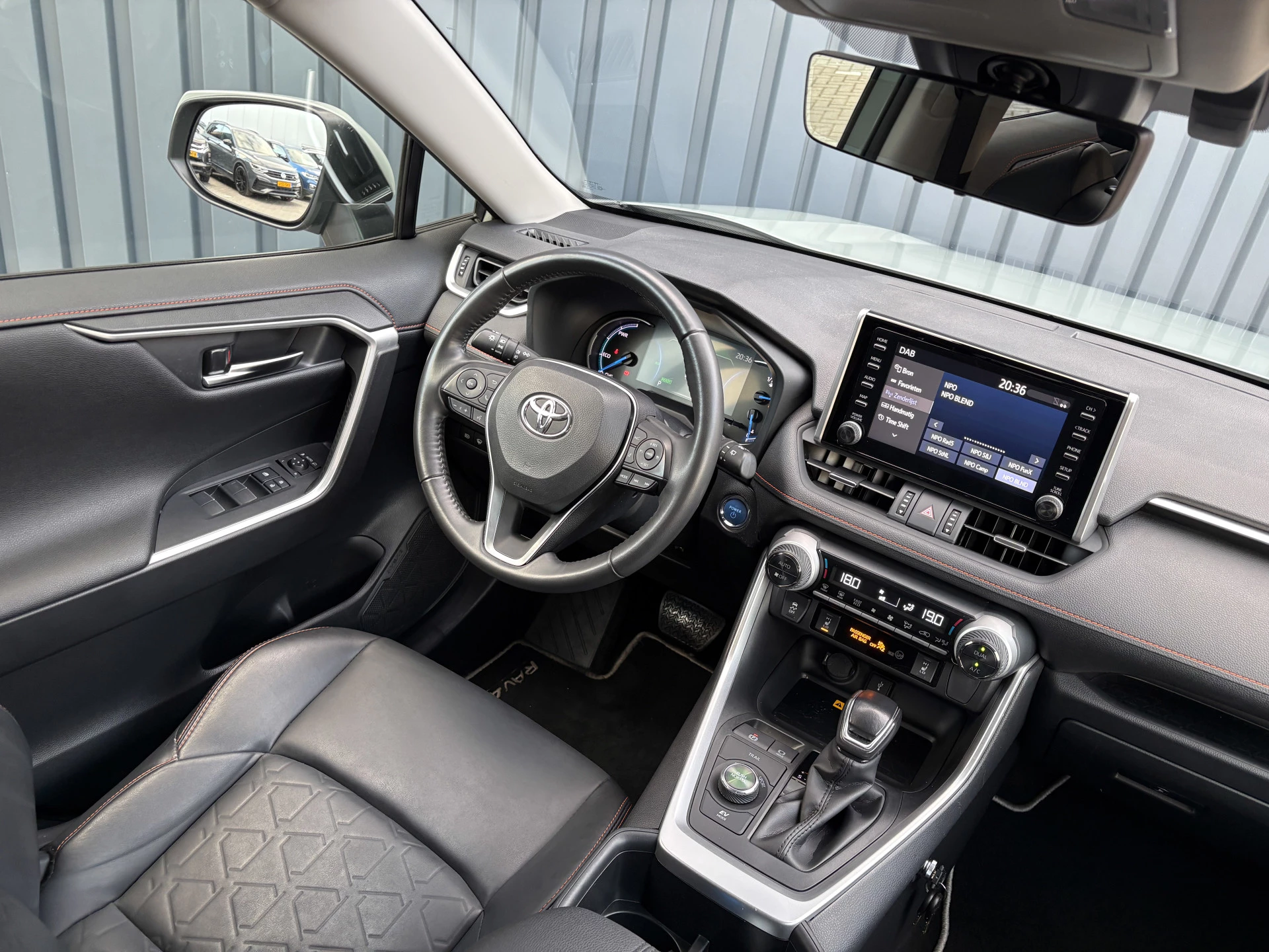 Hoofdafbeelding Toyota RAV4