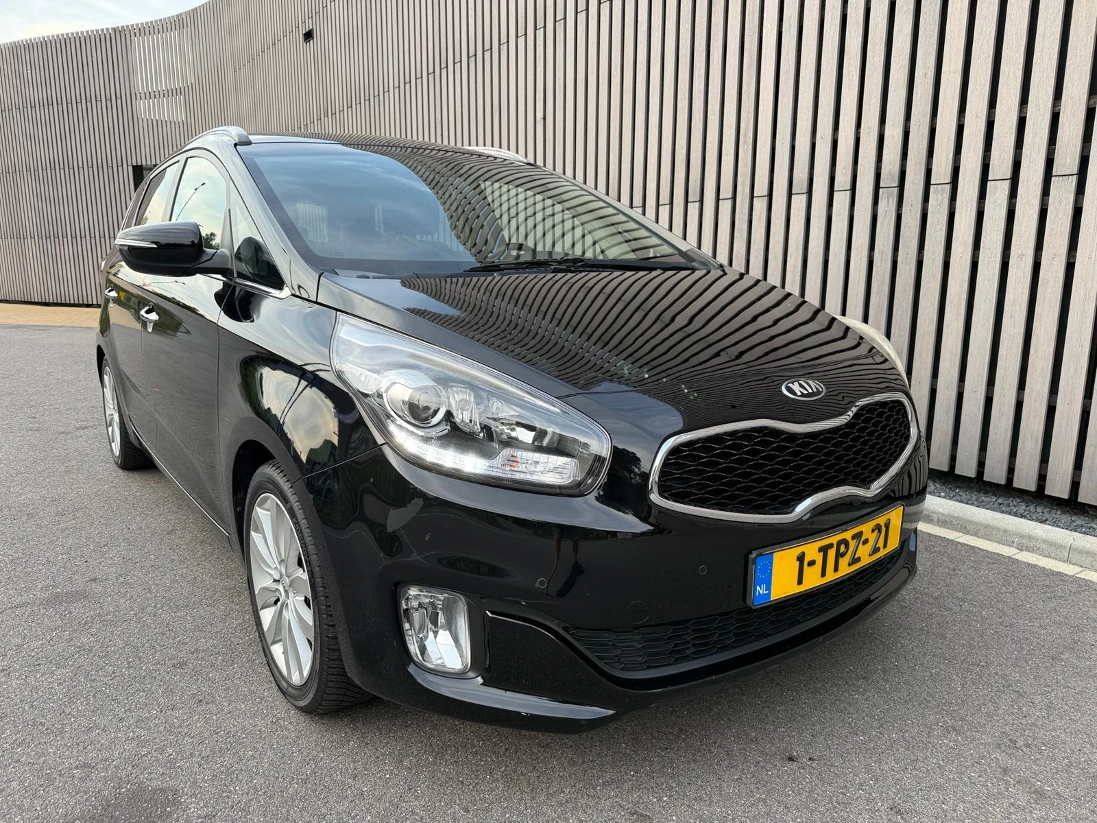 Hoofdafbeelding Kia Carens