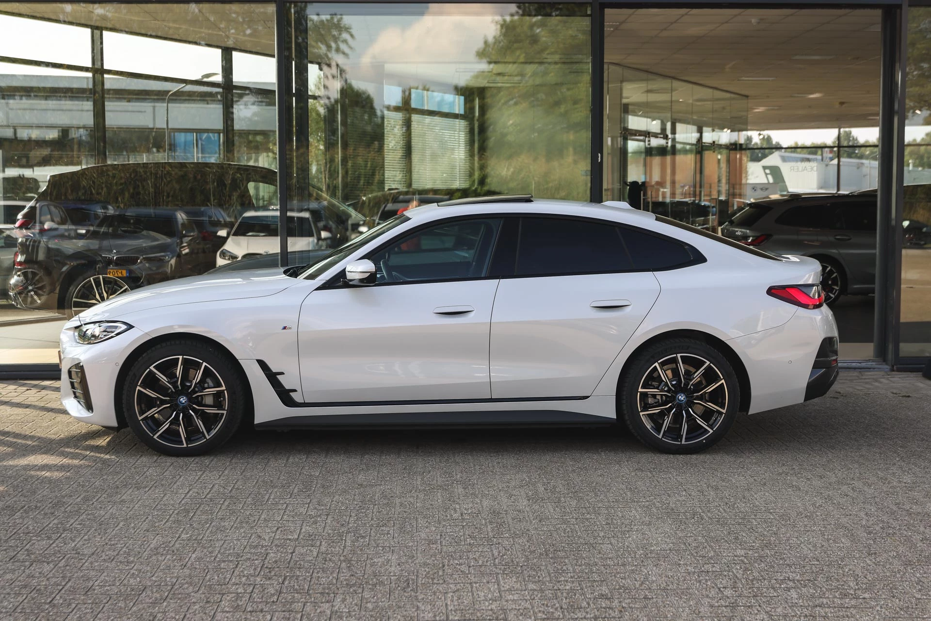 Hoofdafbeelding BMW i4