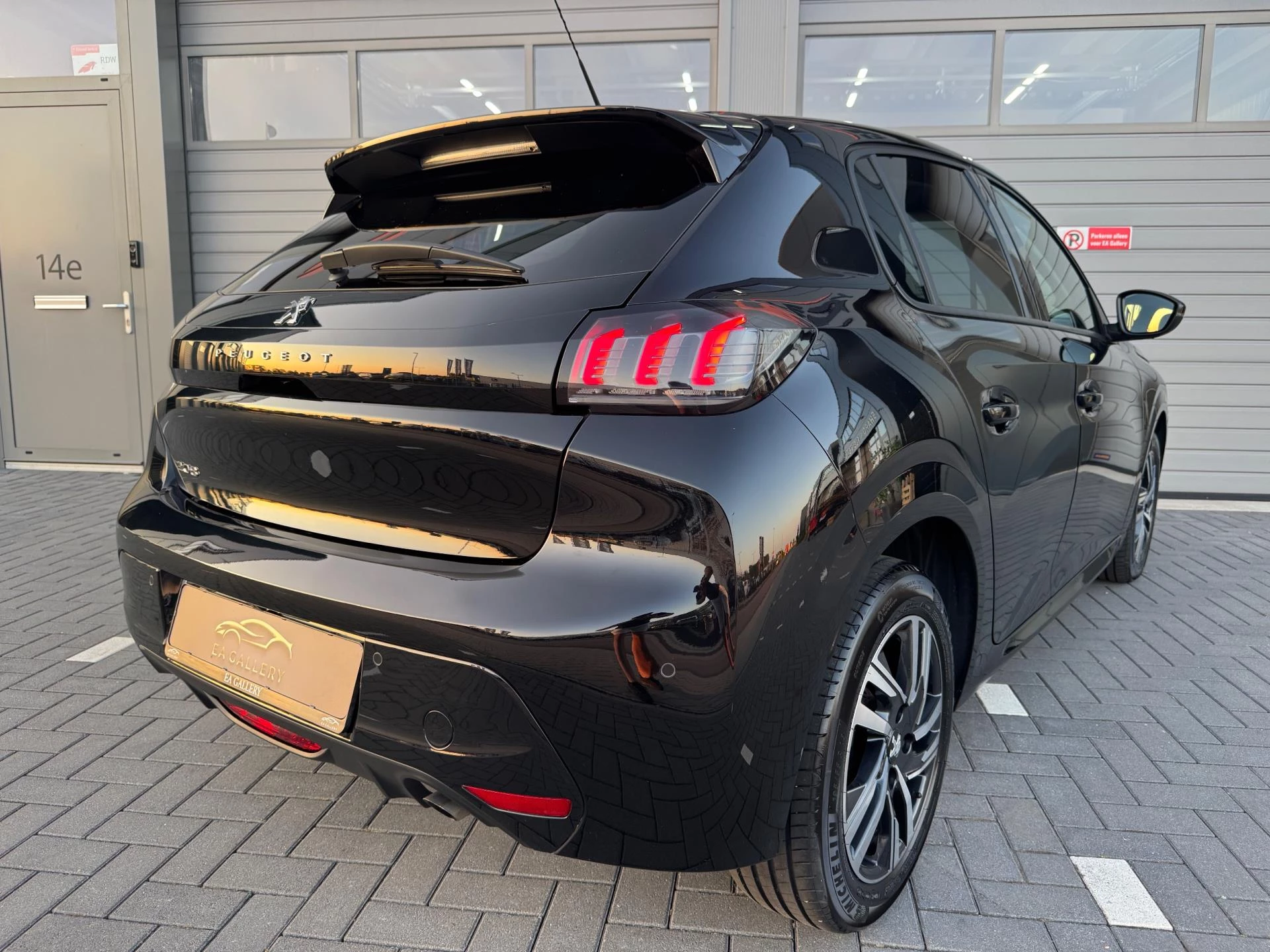 Hoofdafbeelding Peugeot 208