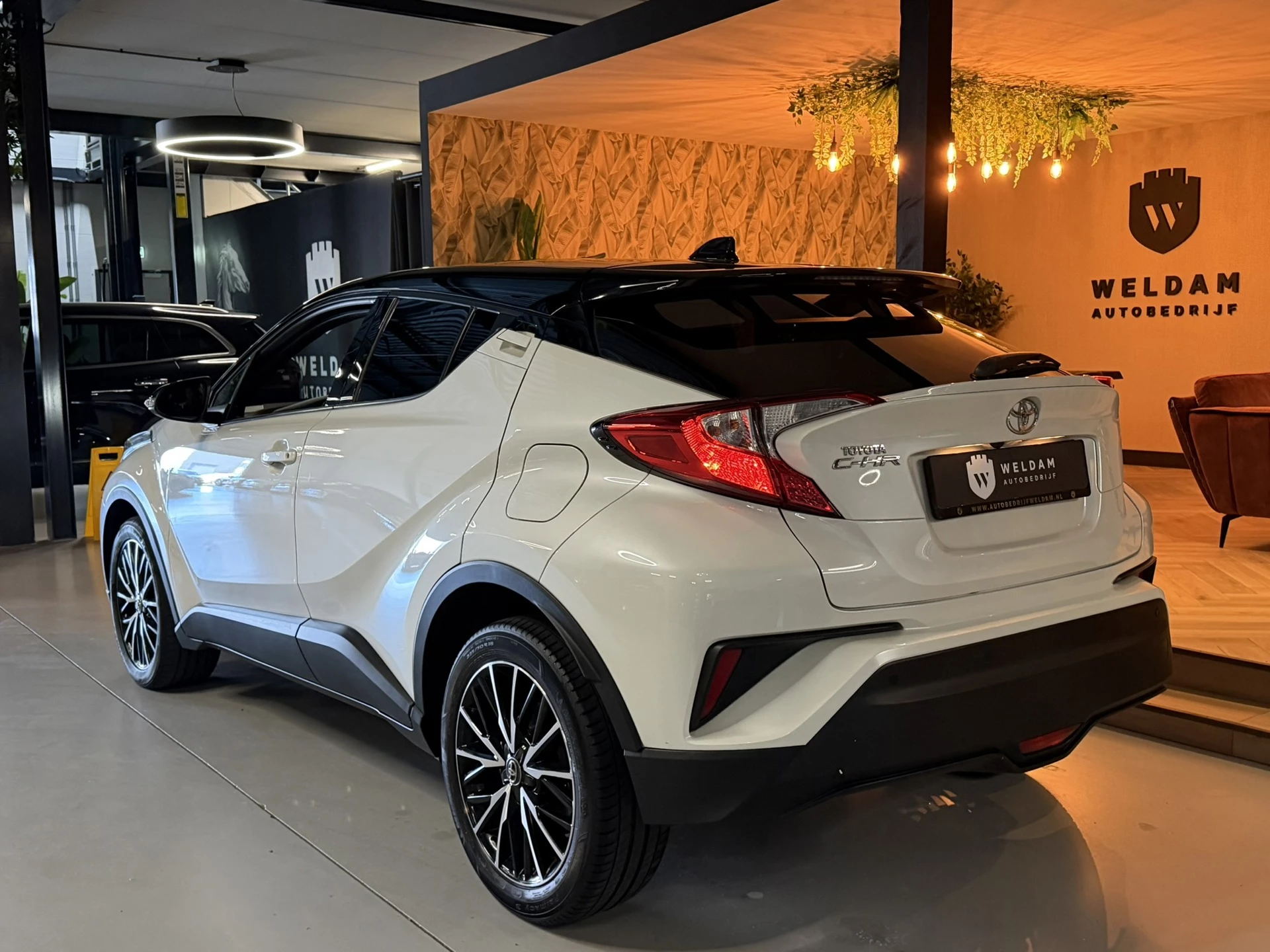 Hoofdafbeelding Toyota C-HR