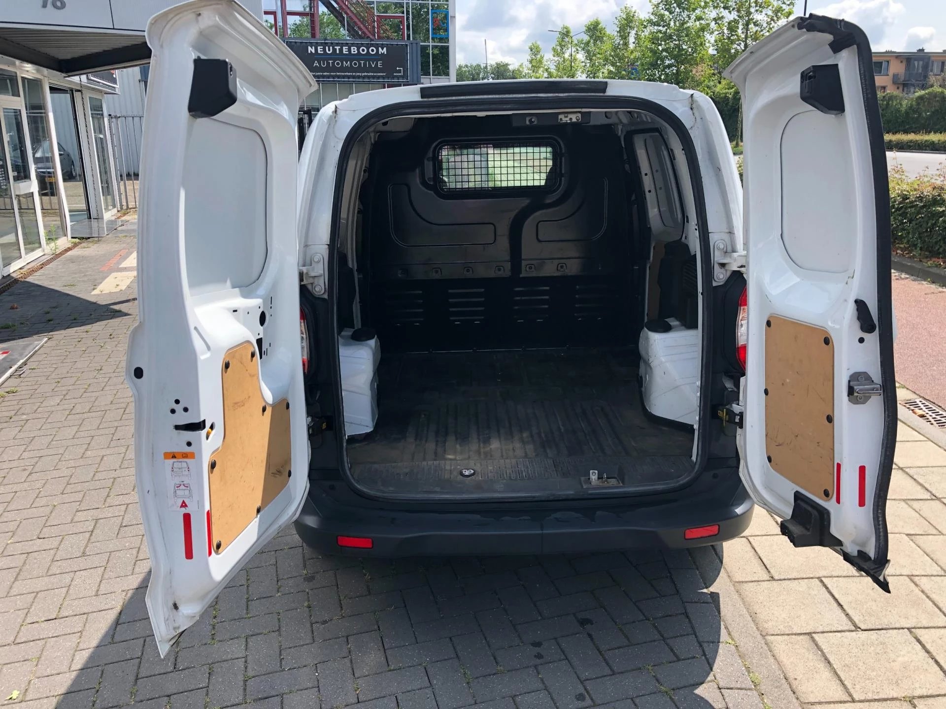 Hoofdafbeelding Ford Transit Courier