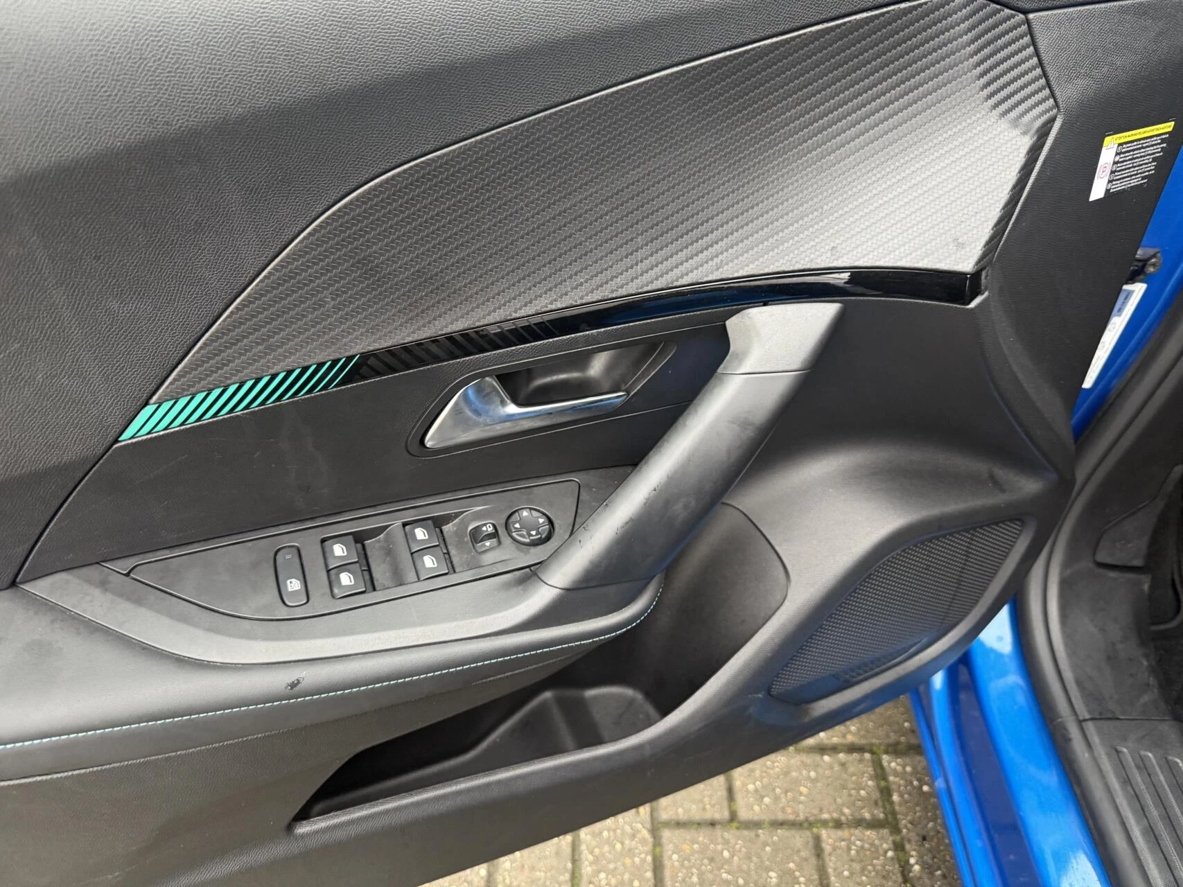 Hoofdafbeelding Peugeot e-2008