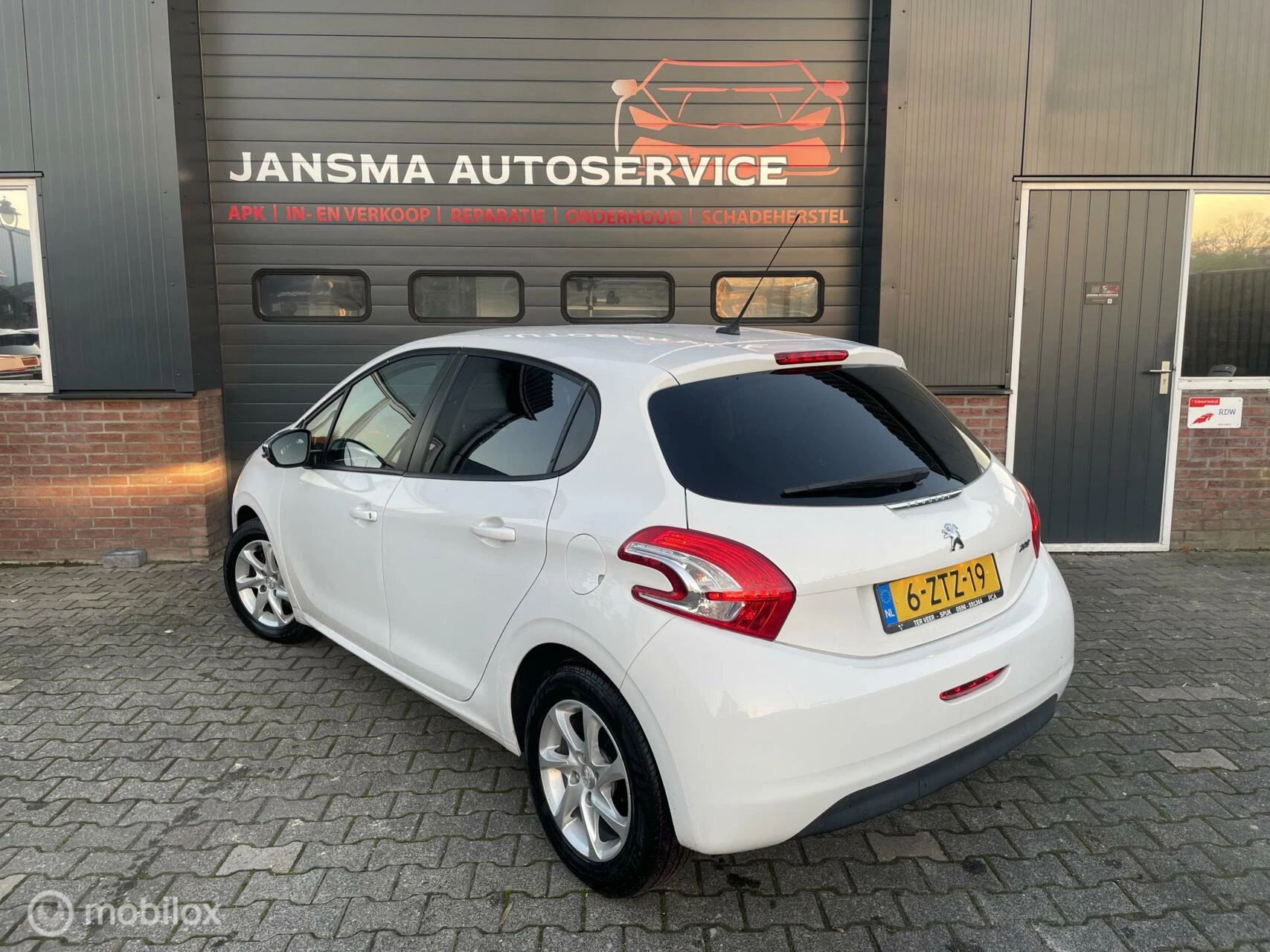 Hoofdafbeelding Peugeot 208