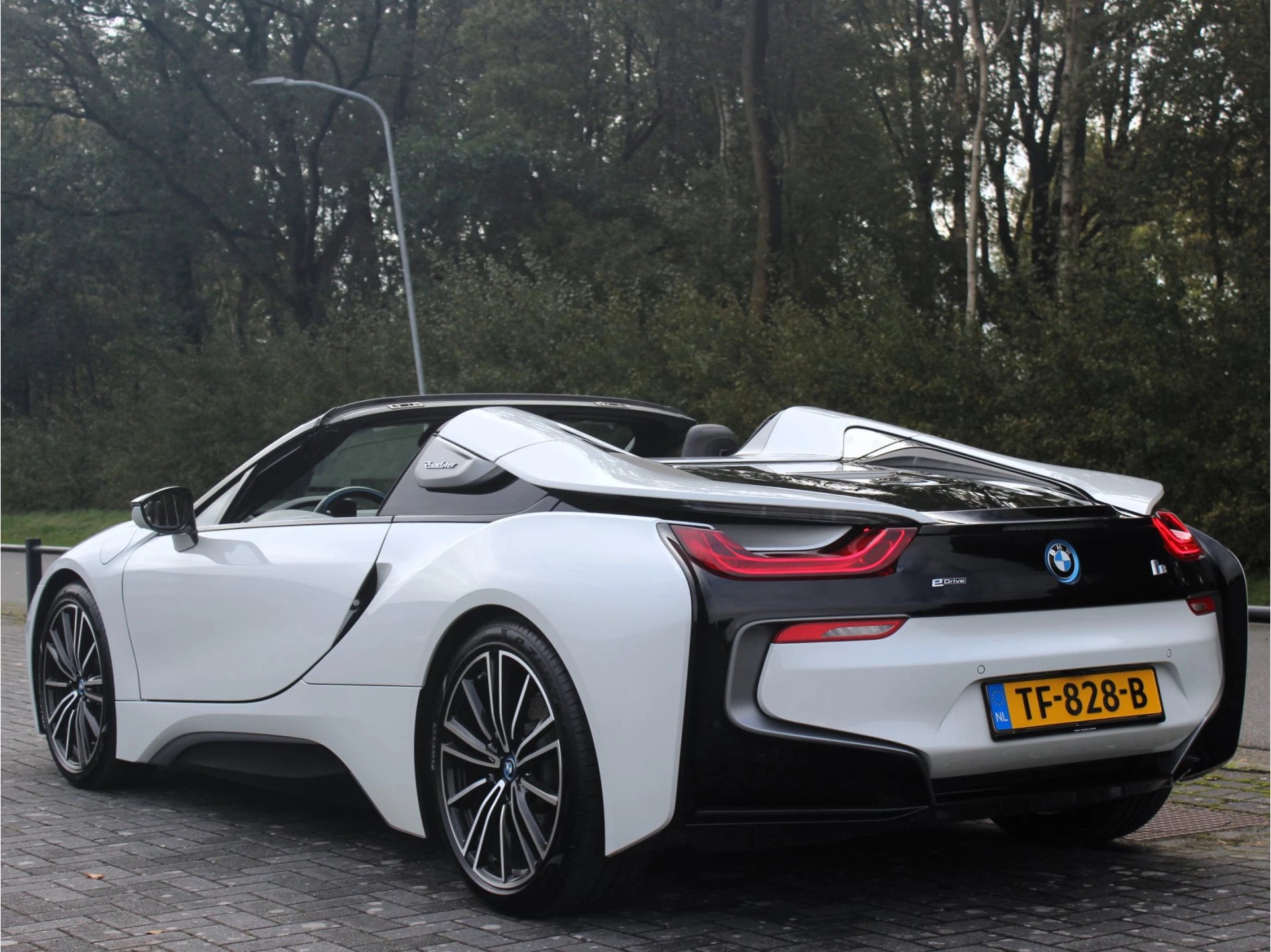 Hoofdafbeelding BMW i8