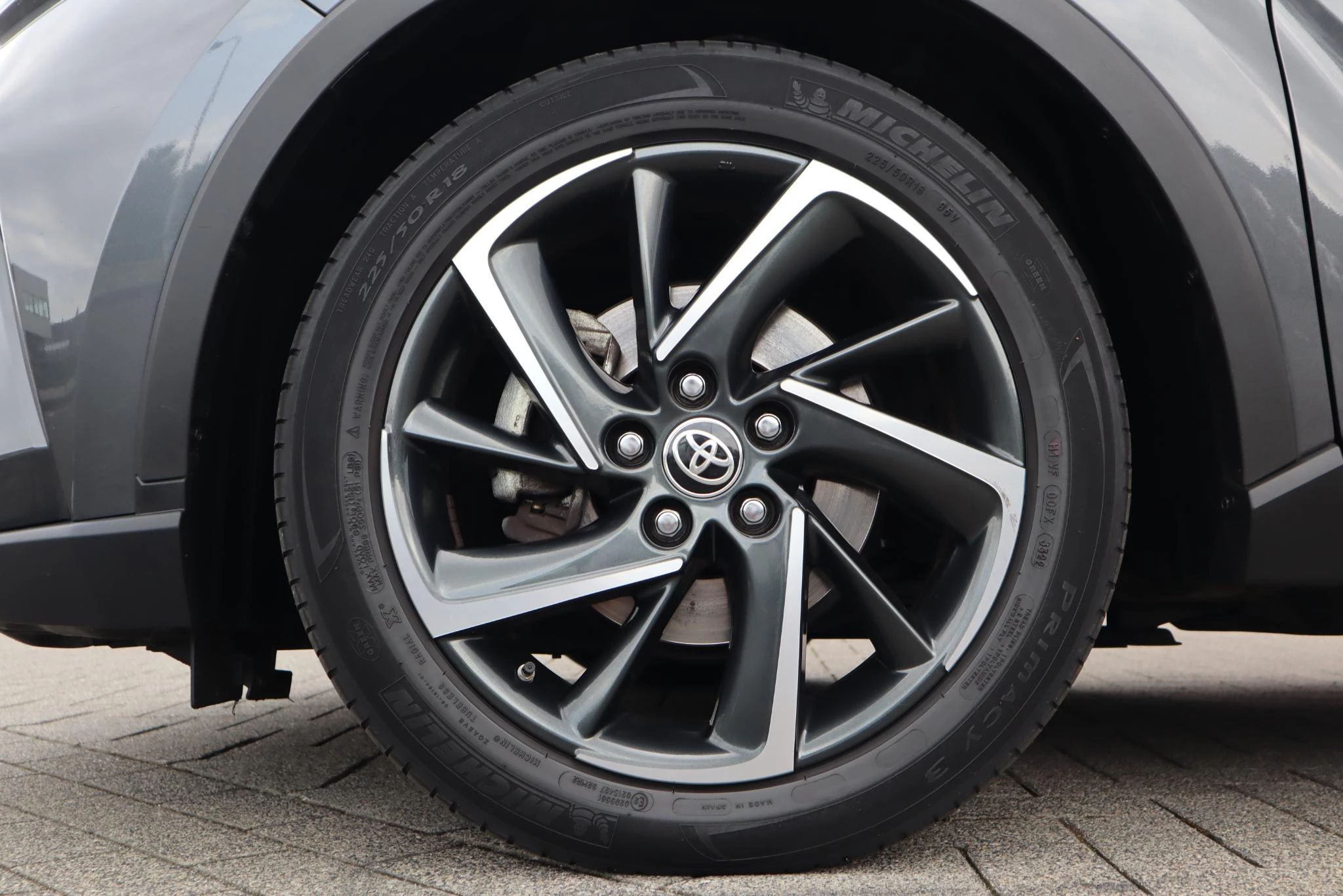 Hoofdafbeelding Toyota C-HR