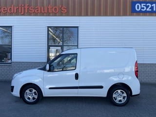 Opel Combo 1.3 CDTi 95pk L1H1 Sport / rijklaar € 10.950 ex btw / lease vanaf € 232 / airco / cruise / stoelverwarming / lichtmetalen velgen / pdc achter !