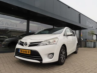 Toyota Verso 1.8 VVT-I Aspiration Aut. Ecc Leder Pano Trekhaak 2013