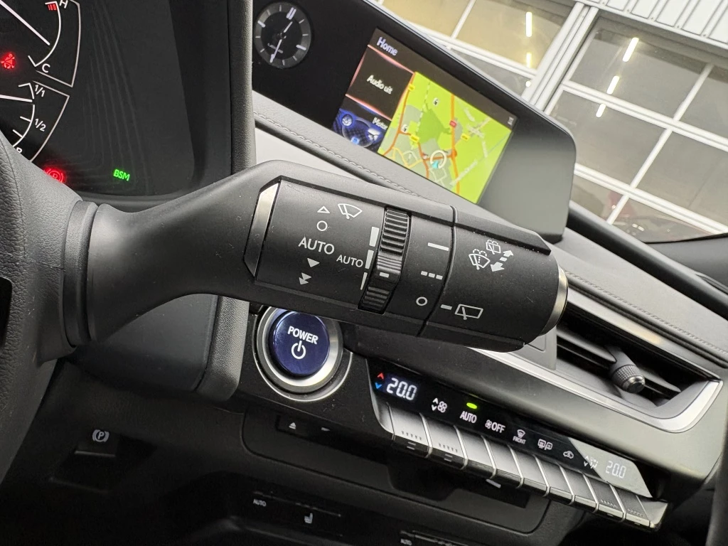 Hoofdafbeelding Lexus UX