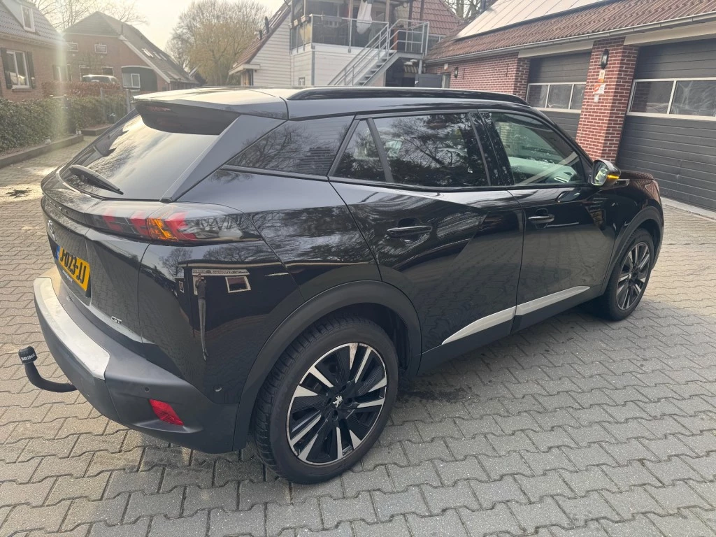 Hoofdafbeelding Peugeot e-2008