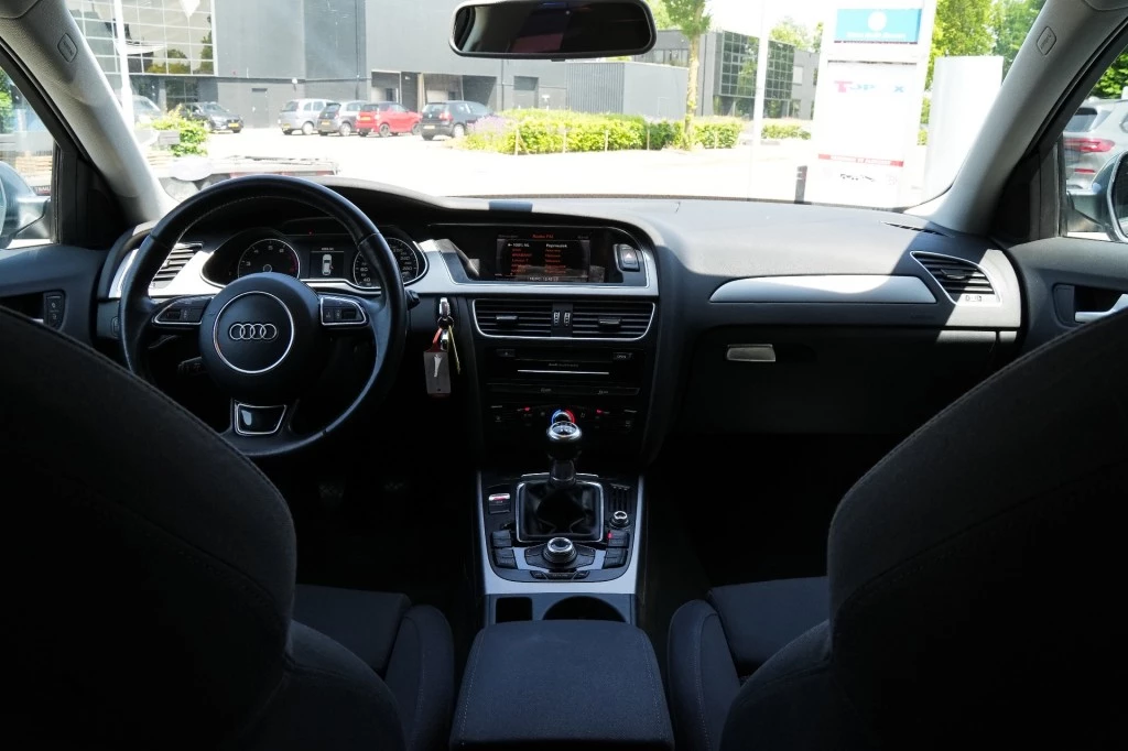 Hoofdafbeelding Audi A4