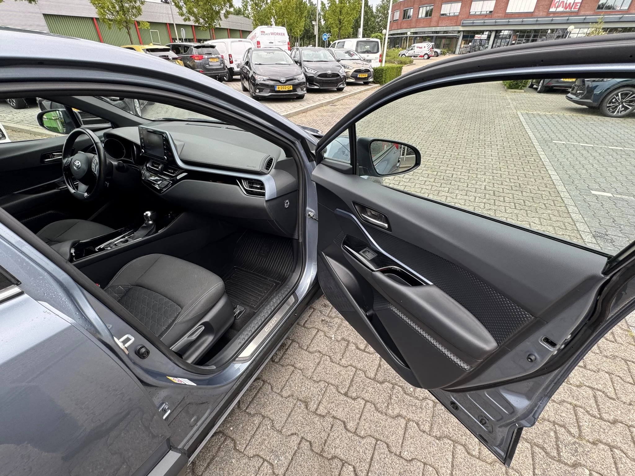 Hoofdafbeelding Toyota C-HR